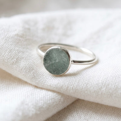 Raw Aquamarine Ring — Calm, Clarity & Clear Communication