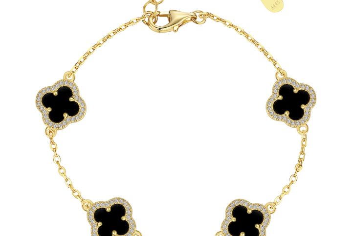 Black clover bracelet